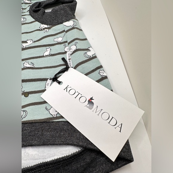 Cat Shirt w/ Cat Pattern - Size L - Picture 5 of 5